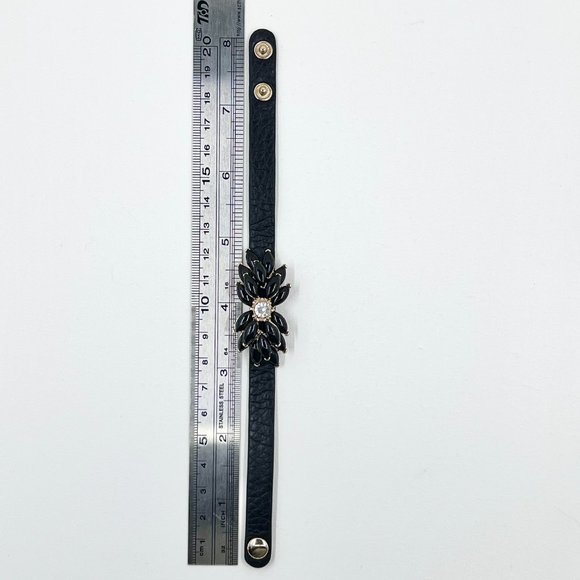 Black Jeweled Double Stacked Flower Gold Tone Black Leather 7” Bracelet - Picture 5 of 9